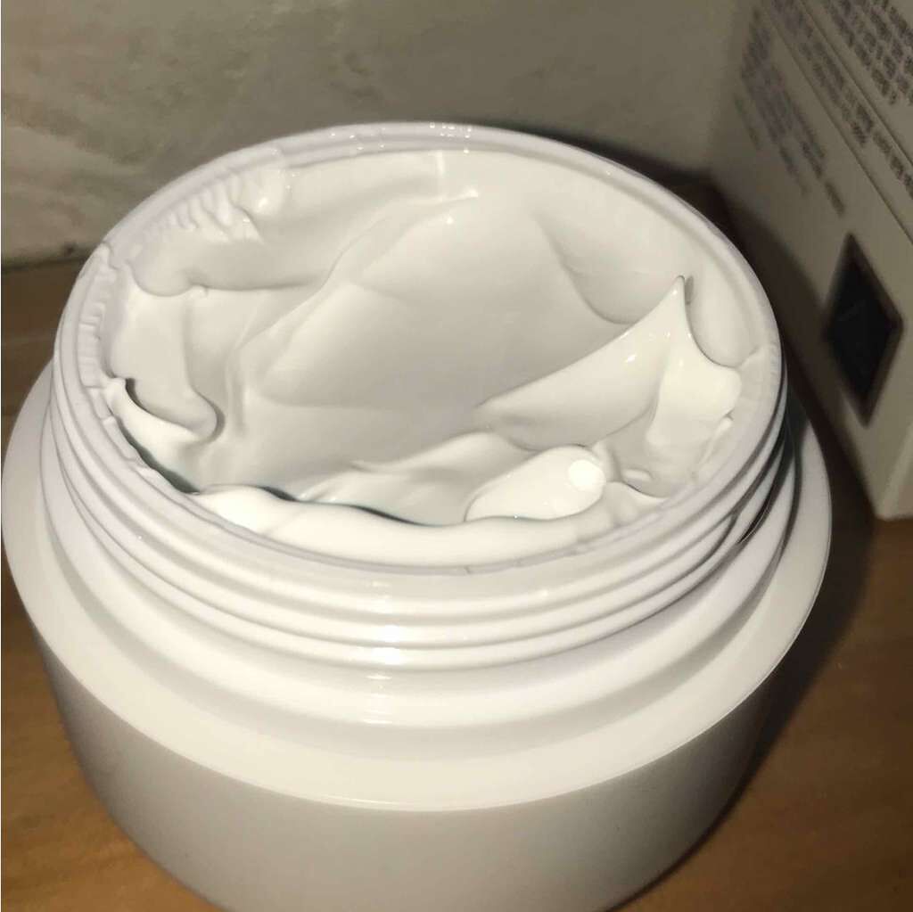 WHITE MILK CREAM/3CE/フェイスクリームを使ったクチコミ(2枚目)