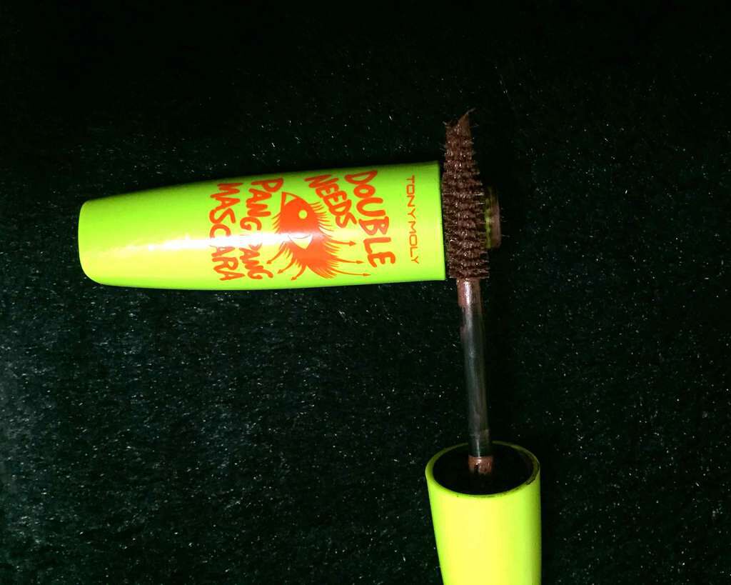 ダブルニーズ パンパンマスカラ 04 ブラウン/TONYMOLY/マスカラを使ったクチコミ（2枚目）