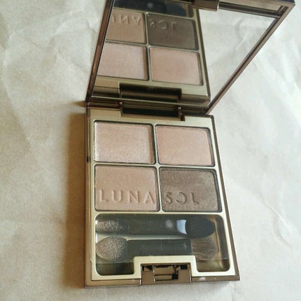 スキンモデリングアイズ/LUNASOL/アイシャドウパレットを使ったクチコミ(1枚目)