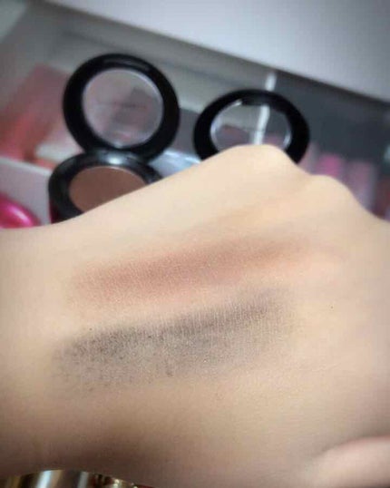 スモール アイシャドウ/M・A・C/単色アイシャドウを使ったクチコミ(3枚目)