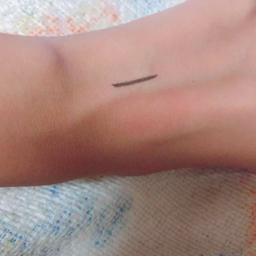 ハイパーシャープ ライナー R/MAYBELLINE NEW YORK/リキッドアイライナーを使ったクチコミ(2枚目)