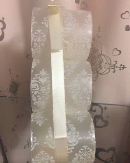 Ariana Grande on LIPS 「リップが増えてきて収納に困ったので作ってみました!いいものが見..」(3枚目)