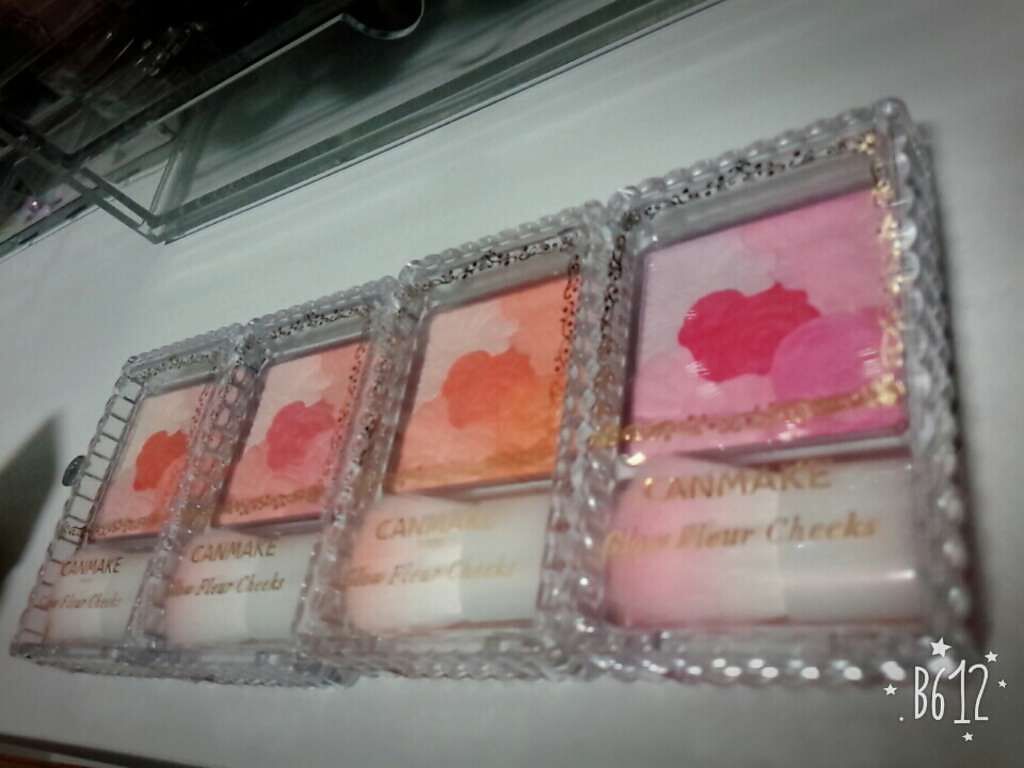 グロウフルールチークス/キャンメイク/パウダーチークを使ったクチコミ(1枚目)