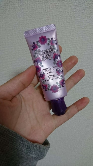 ANNA SUI プロテクティブビューティバーム
02番を使用してます。
SPF50+/PA++++なので日焼け対策もバッチリです✨
<全カラー>
・00:ピンクパープル
・01:ライトベージュ
・02