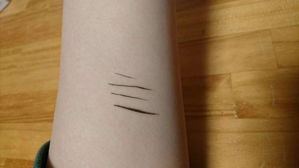 【旧品】シルキーリキッドアイライナーWP/D-UP/リキッドアイライナーを使ったクチコミ（3枚目）