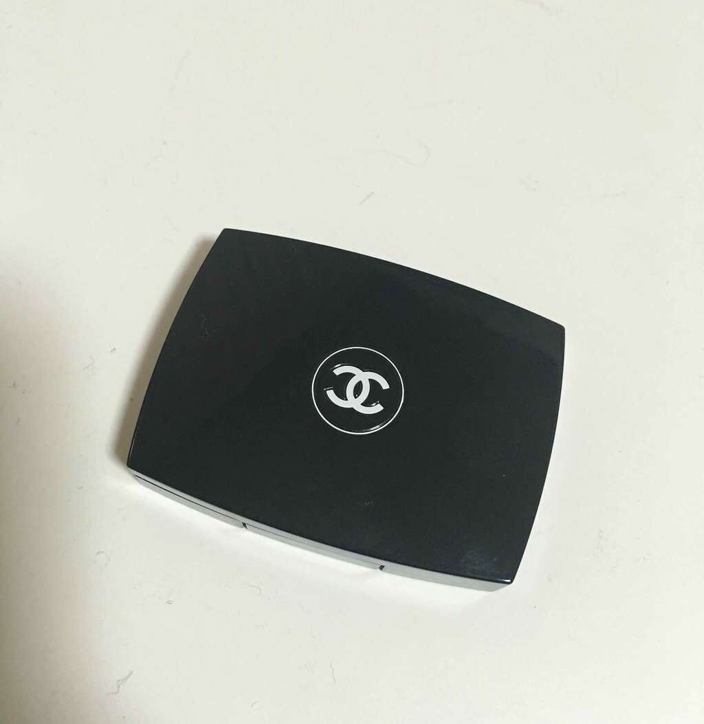 オンブル エサンシエル 106 ヘジタシオン/CHANEL/単色アイシャドウを使ったクチコミ（2枚目）