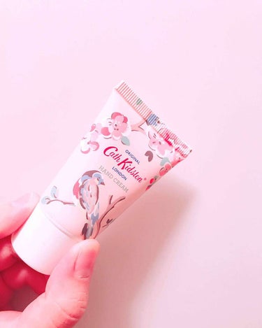 キャス・キッドソン Cath Kidston ハンドクリームのクチコミ「このシリーズは最高💓💓いい香りで肌も潤うし唇はぷるぷる❤️みんなに試してほしい🙌🏻💞..」（2枚目）