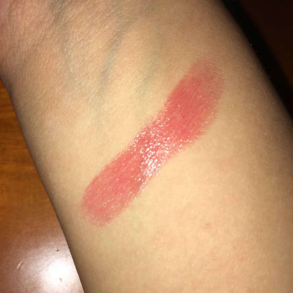 ラスティンググロスリップ/CEZANNE/口紅を使ったクチコミ(2枚目)