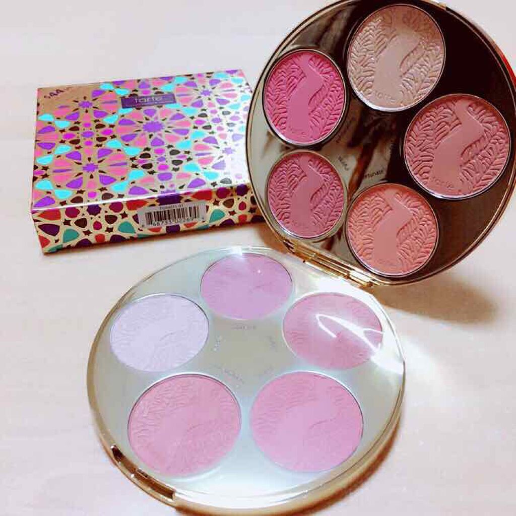 パリス on LIPS 「Tarte(タルト)ホリデー2017の限定チークです。パッケー..」(1枚目)