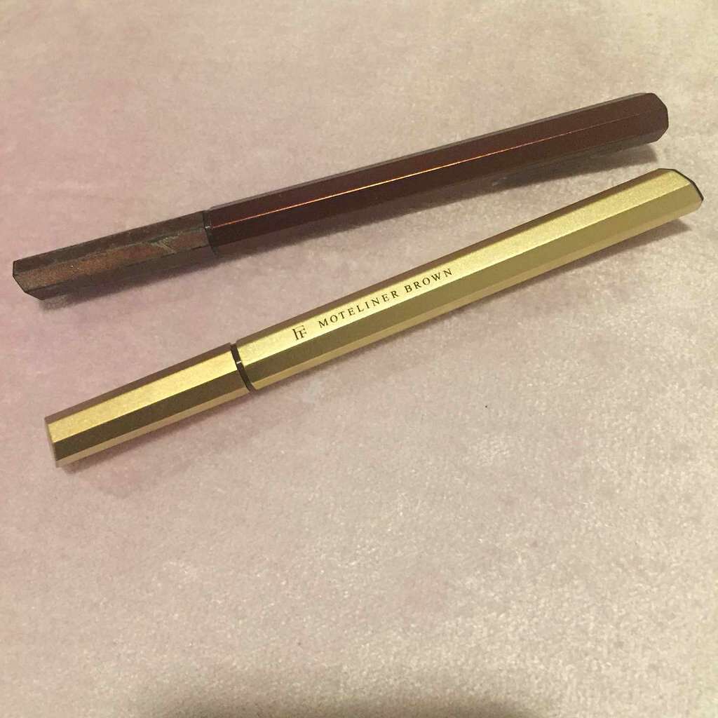 モテライナー リキッド/UZU BY FLOWFUSHI/リキッドアイライナーを使ったクチコミ（1枚目）