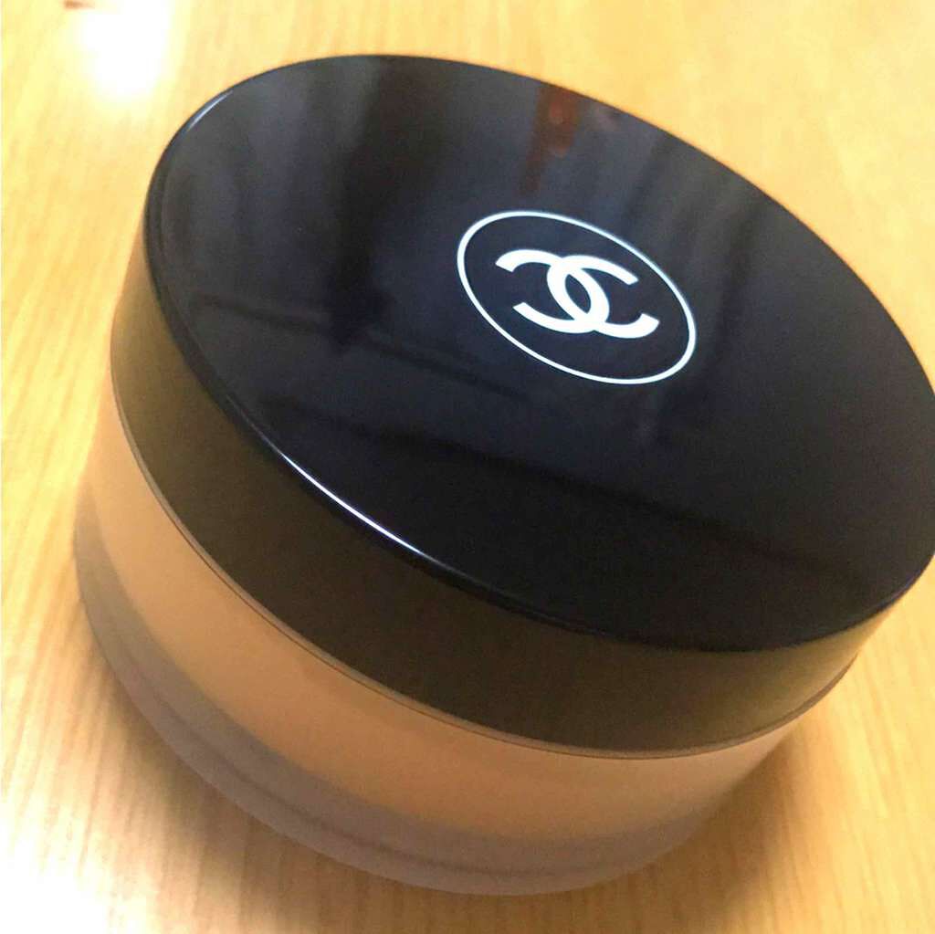 プードゥル ユニヴェルセル リーブル/CHANEL/ルースパウダーを使ったクチコミ(2枚目)