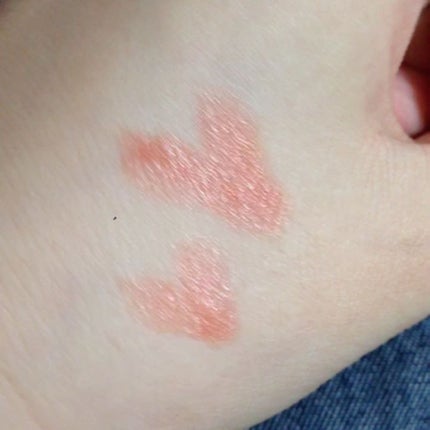 カラーバースト ラッカー バーム/REVLON/口紅を使ったクチコミ(2枚目)