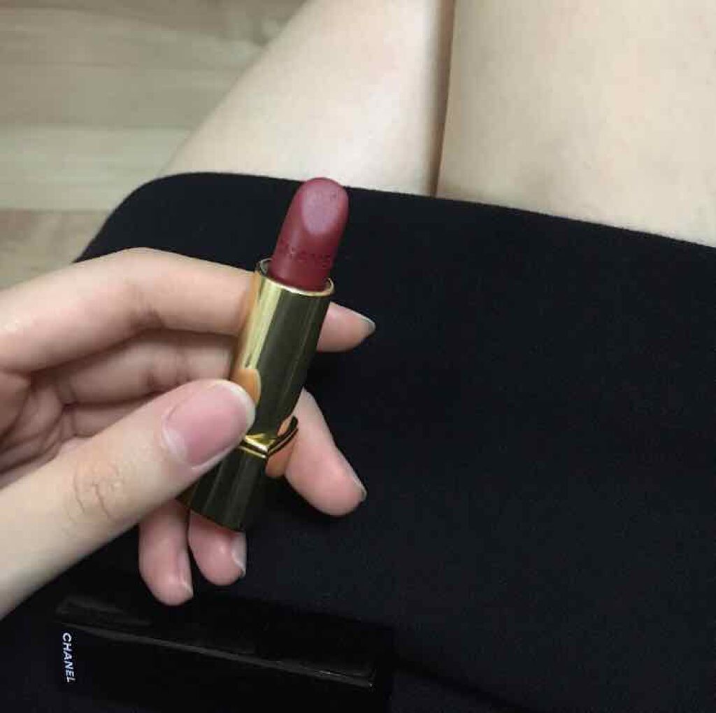 ルージュ アリュール ヴェルヴェット/CHANEL/口紅を使ったクチコミ(2枚目)