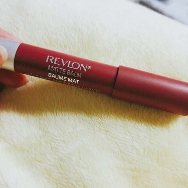 Revlon matte balm 15
写真だと赤に見えるけど深いプラムカラー.
マットだと乾燥するイメージだけど全然乾燥しないし、1度塗りでも発色がいい.