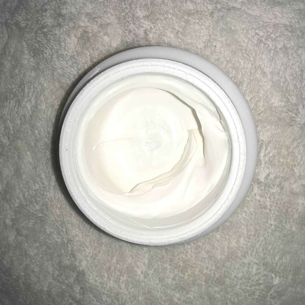 WHITE WHIPPING CREAM(ウユクリーム)/G9SKIN/化粧下地を使ったクチコミ(2枚目)