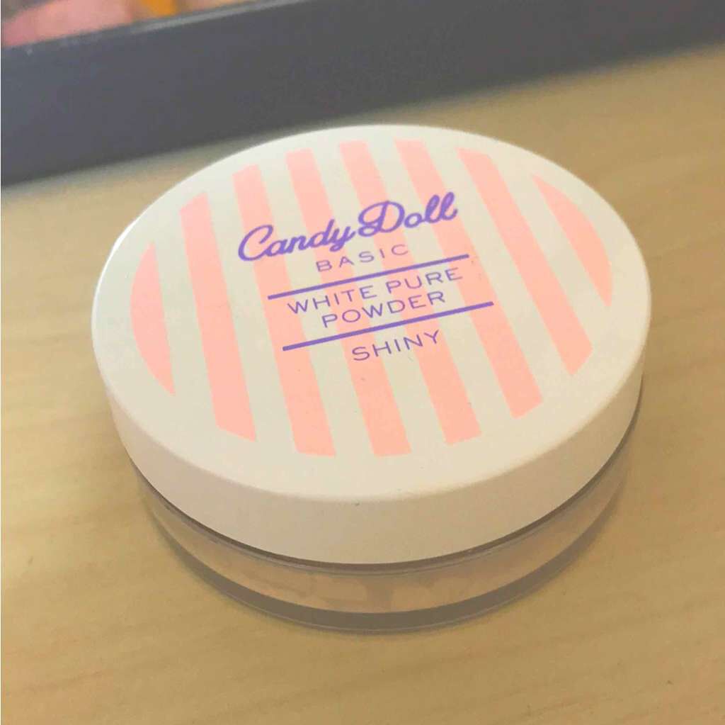 ホワイトピュアパウダー<シャイニー>/CandyDoll/ルースパウダーを使ったクチコミ(1枚目)