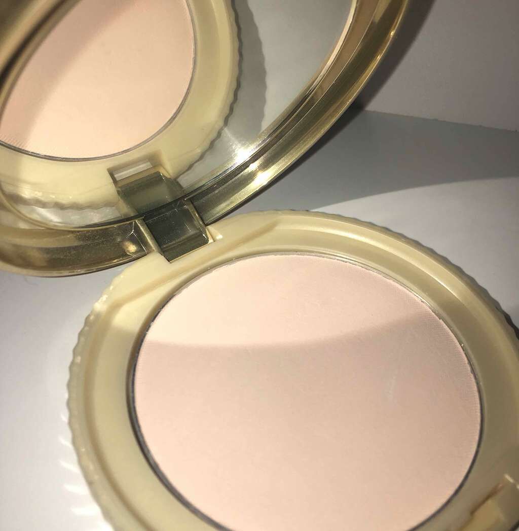 【旧品】マシュマロフィニッシュパウダー/キャンメイク/プレストパウダーを使ったクチコミ(2枚目)