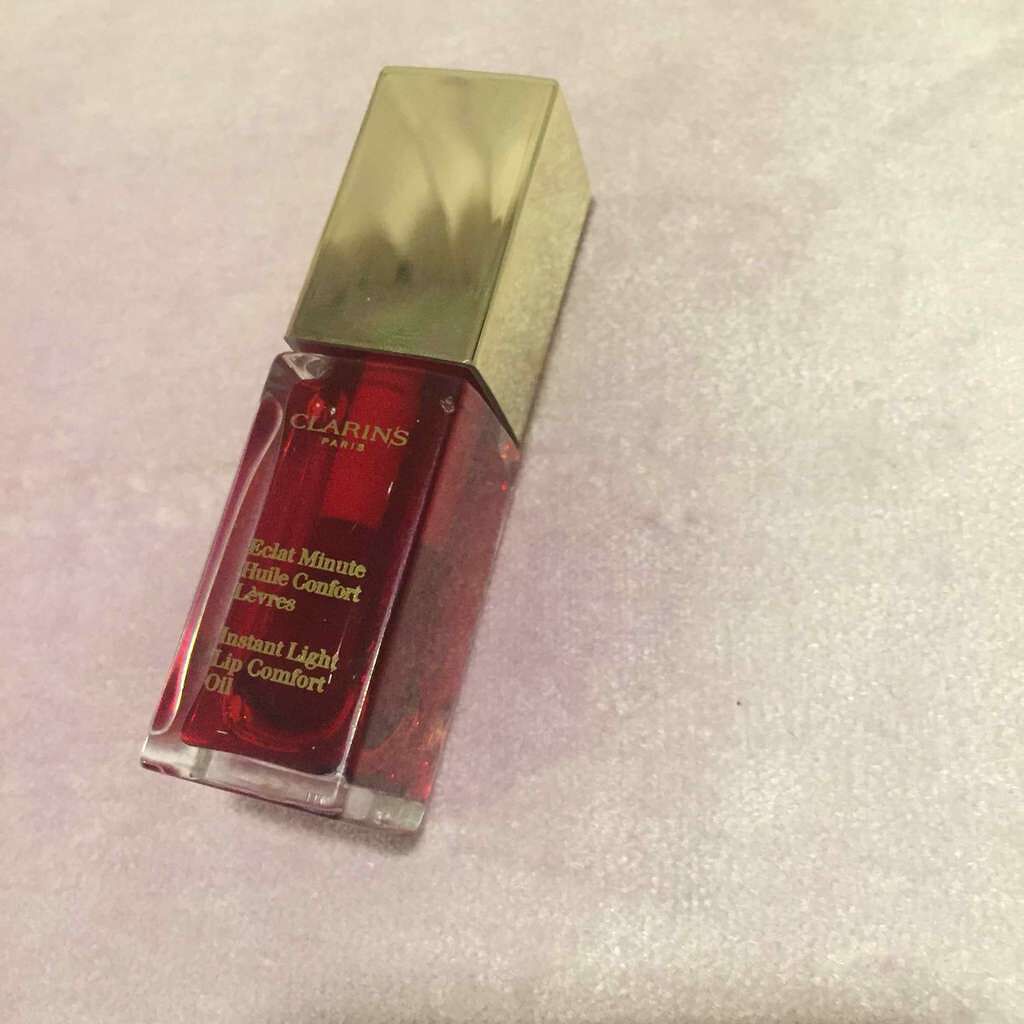 コンフォート リップオイル  03 red berry/CLARINS/リップグロスを使ったクチコミ（1枚目）