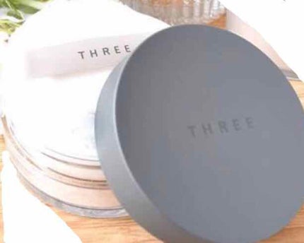 アルティメイトダイアフェネス ルースパウダー/THREE/ルースパウダーを使ったクチコミ(2枚目)