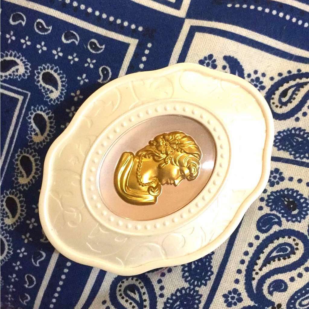 プレスト チークカラー N/レ・メルヴェイユーズ ラデュレ/パウダーチークを使ったクチコミ(1枚目)