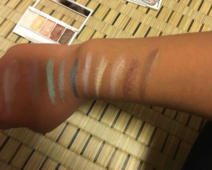 エルファー グリッターアイシャドウ/DAISO/アイシャドウパレットを使ったクチコミ(4枚目)