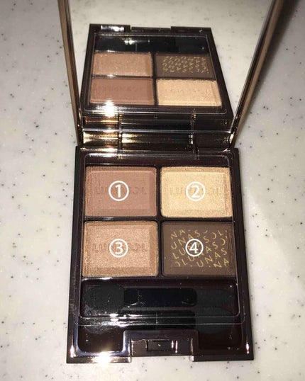 LUNASOL セレクション・ドゥ・ショコラアイズのクチコミ「発色◎
色持ち◯
つけ心地◎
香り◎
ラメ感が好きな方は期待はずれかもです。T_T
つけ方が説.....」(1枚目)