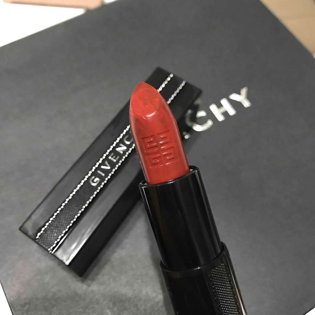 ルージュ・アンテルディ/GIVENCHY/口紅を使ったクチコミ(1枚目)