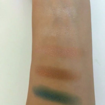 Super Shock Shadow/ColourPop/単色アイシャドウを使ったクチコミ(2枚目)