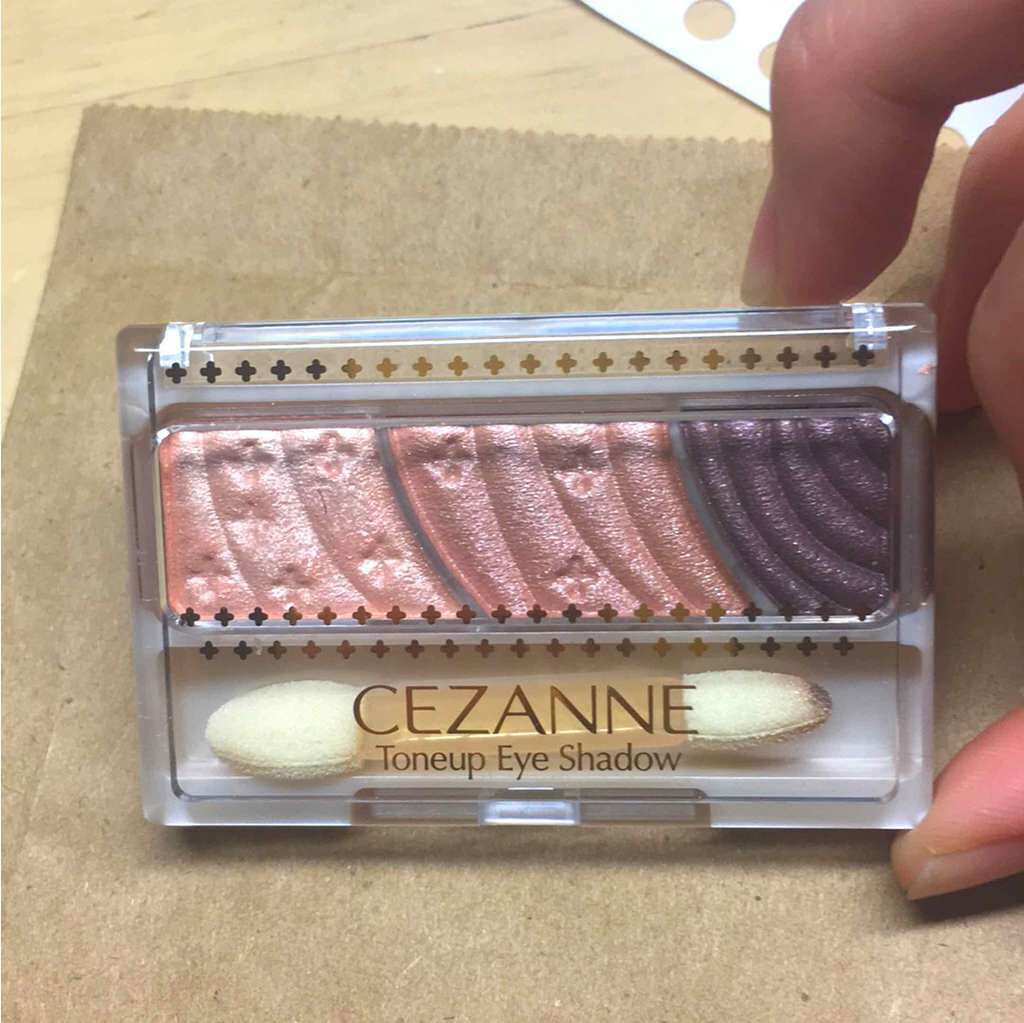 トーンアップアイシャドウ/CEZANNE/アイシャドウパレットを使ったクチコミ(1枚目)