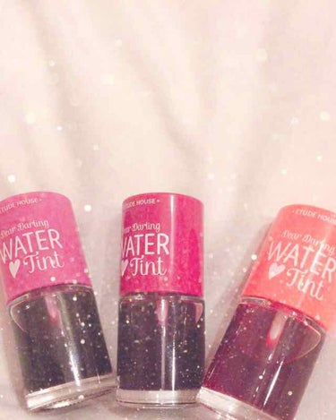 =ETUDE HOUSE=
Water tint💕

初投稿です♪
ネットで購入しました🌝
名の通り水のようなテクスチャーでグラデリップに最適です👍

発色が良く、見た目のまま色付いてくれます💄
重ねれ