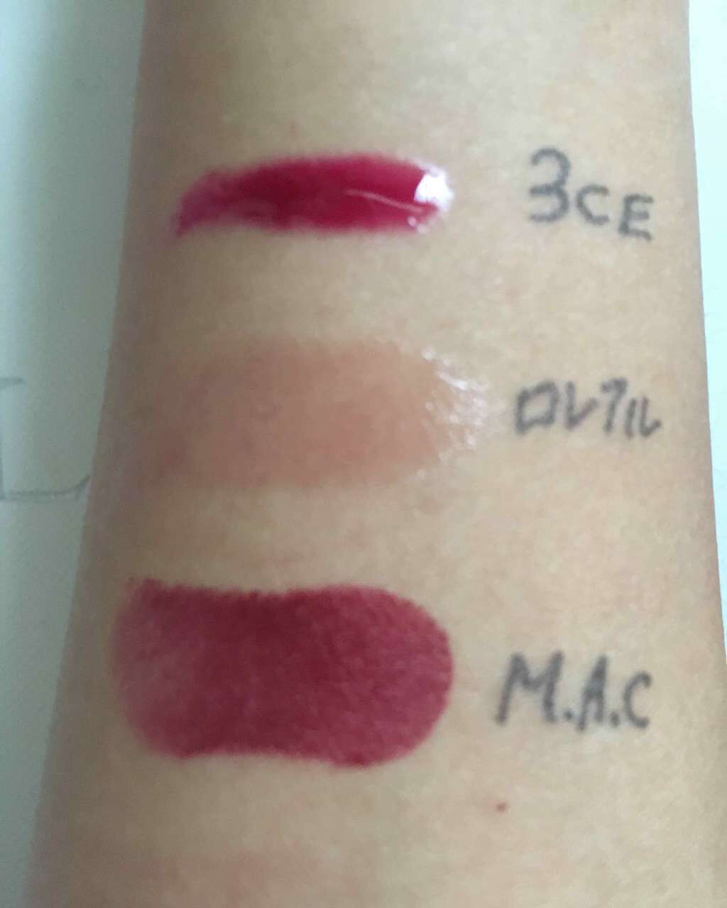 リップテンシティ リップスティック/M・A・C/口紅を使ったクチコミ(2枚目)