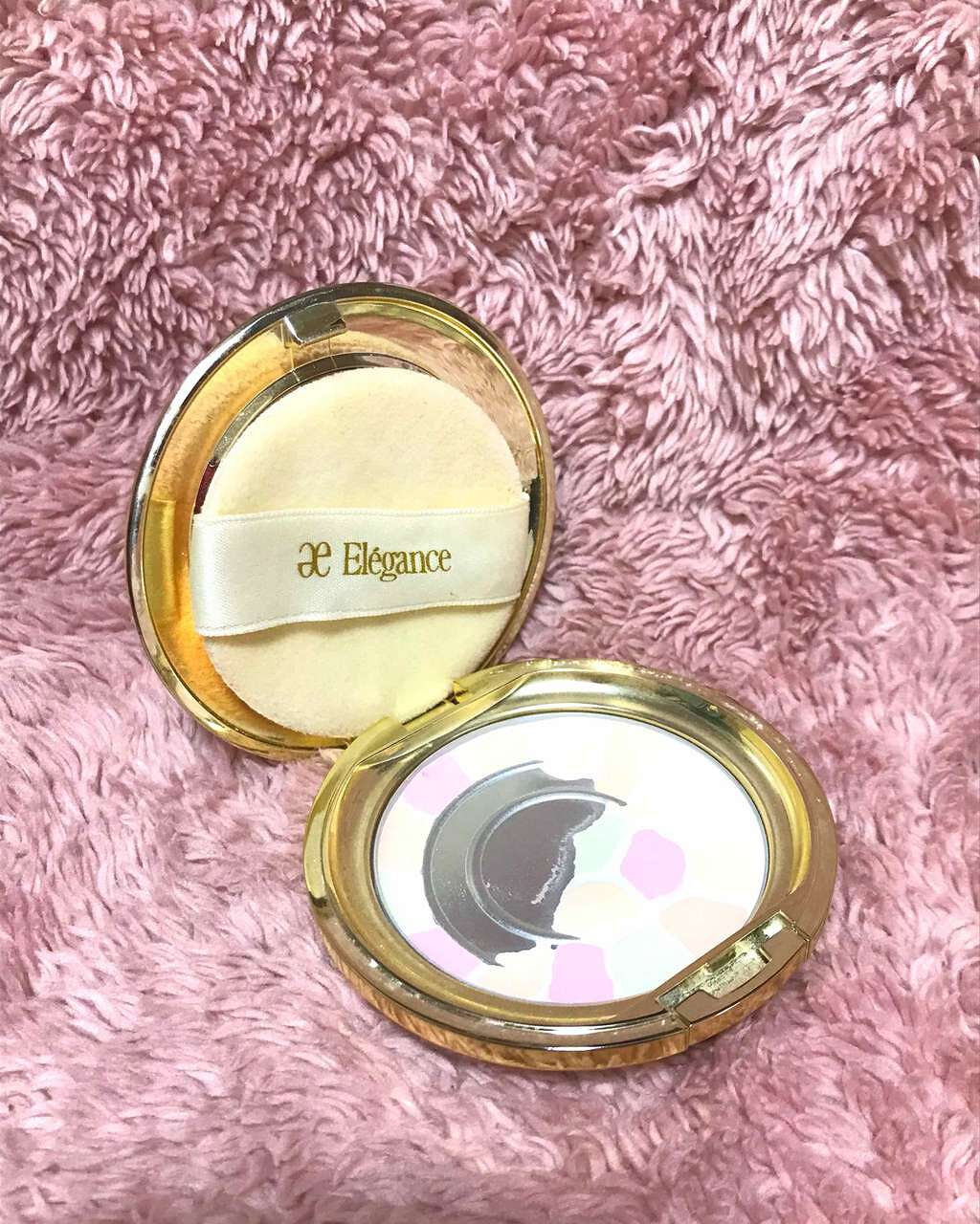 ラ プードル オートニュアンス/Elégance/プレストパウダーを使ったクチコミ(1枚目)