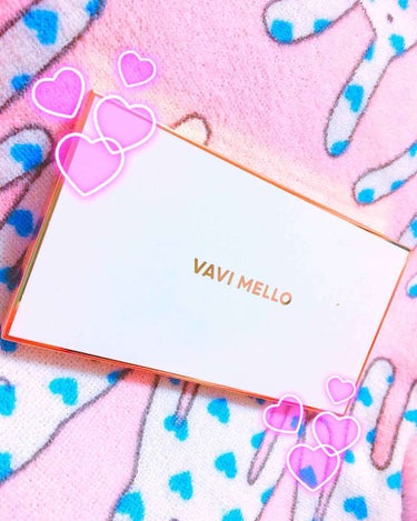 VAVI MELLO 🐻
バレンタインボックス  アイシャドウ

発色も、ラメ感も◎◎◎
この色は使わないな〜〜、、って
色もありません 💫👆
そんなに重ね塗りをしなくても充分
なので、コスパもいいです
