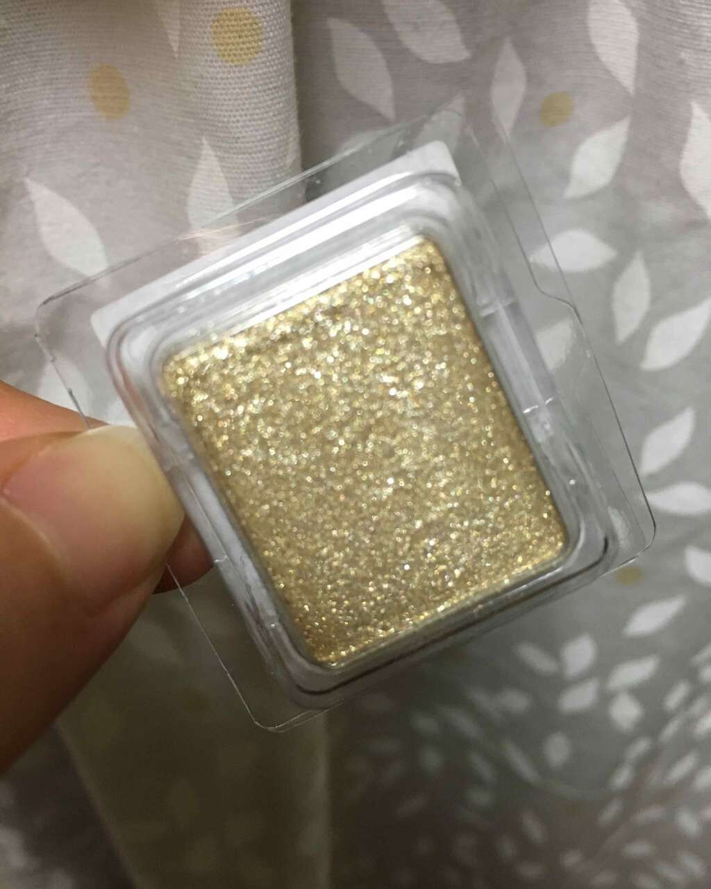 （旧）プレスド アイシャドー (レフィル)/shu uemura/単色アイシャドウを使ったクチコミ（1枚目）