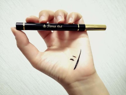チャーミングブラックアイライナー/ティアラガール/リキッドアイライナーを使ったクチコミ(1枚目)