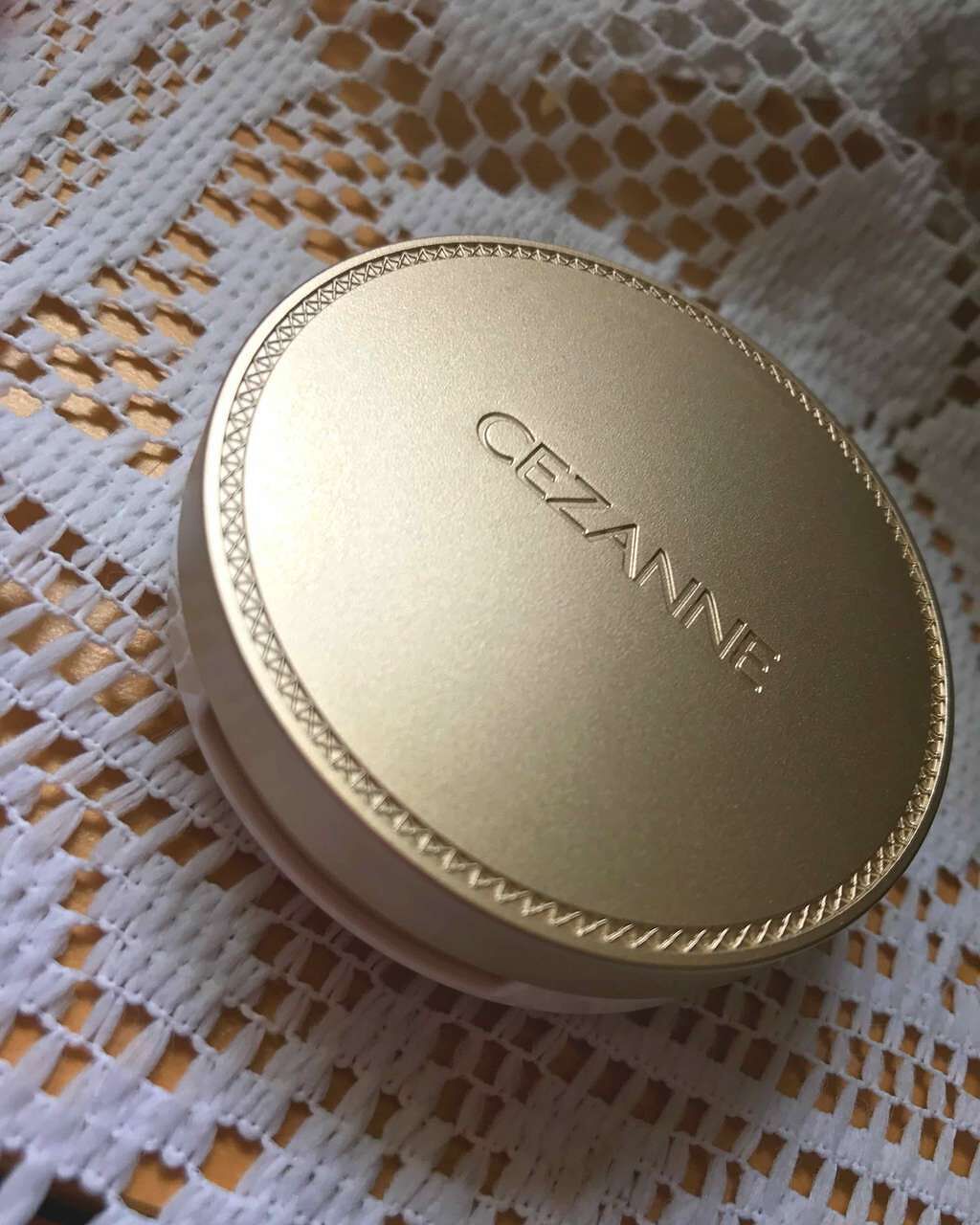 UVシルクフェイスパウダー/CEZANNE/プレストパウダーを使ったクチコミ(2枚目)