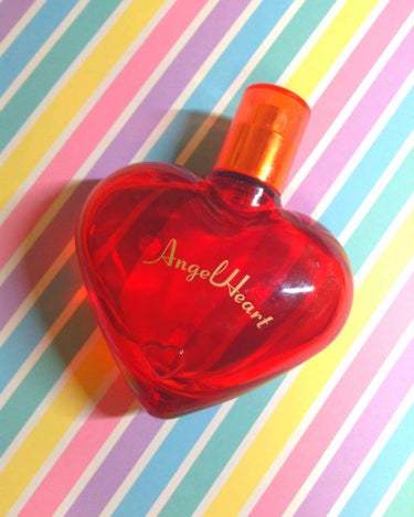 見た目も可愛く🌷そんなに匂いが強すぎなく丁度いい香水です!!
この他にも種類が沢山あります!
香り長持ちでオススメです!
シャボンのような感じの洗剤の匂いがします😁💕

#香水
#プチプラ
#Angel