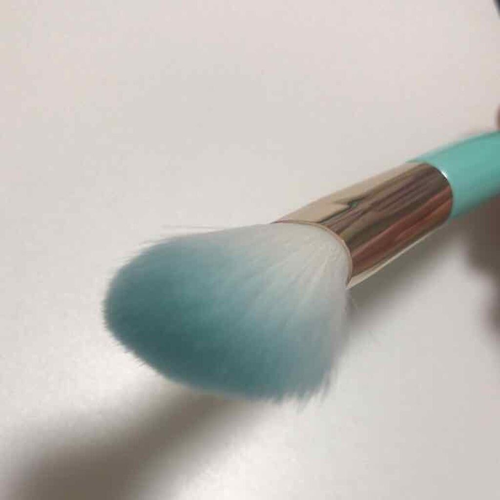 春姫 チークブラシ/DAISO/メイクブラシを使ったクチコミ(3枚目)