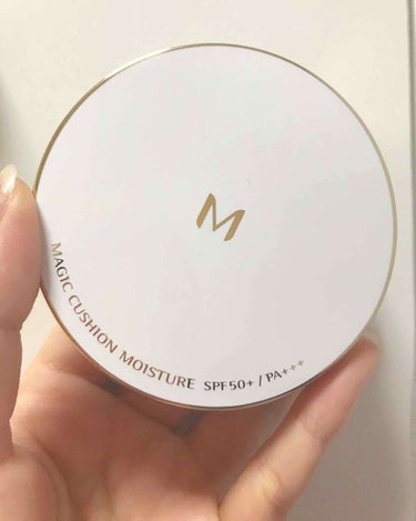 MISSHA M クッションファンデーション
(自然な肌色)

モイスチャー / SPF50 / PA+++ / 内容量15g

良いところ◎
･いい香りがする
･カバー力がある
･自然なツヤ感がでる
