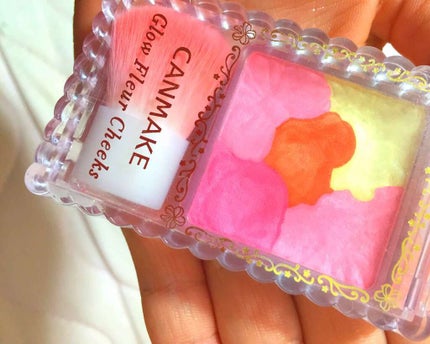 グロウフルールチークス/キャンメイク/パウダーチークを使ったクチコミ(1枚目)