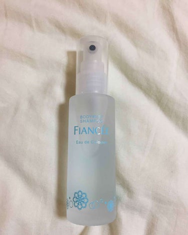 【フィアンセボディミスト】 
【ピュアシャンプーの香り】

お値段:1200円＋税
内容量:50ml

LIPSの香水ランキング1位✨だったので購入してみました!!
この香り嫌いな人がいるのかな？って思