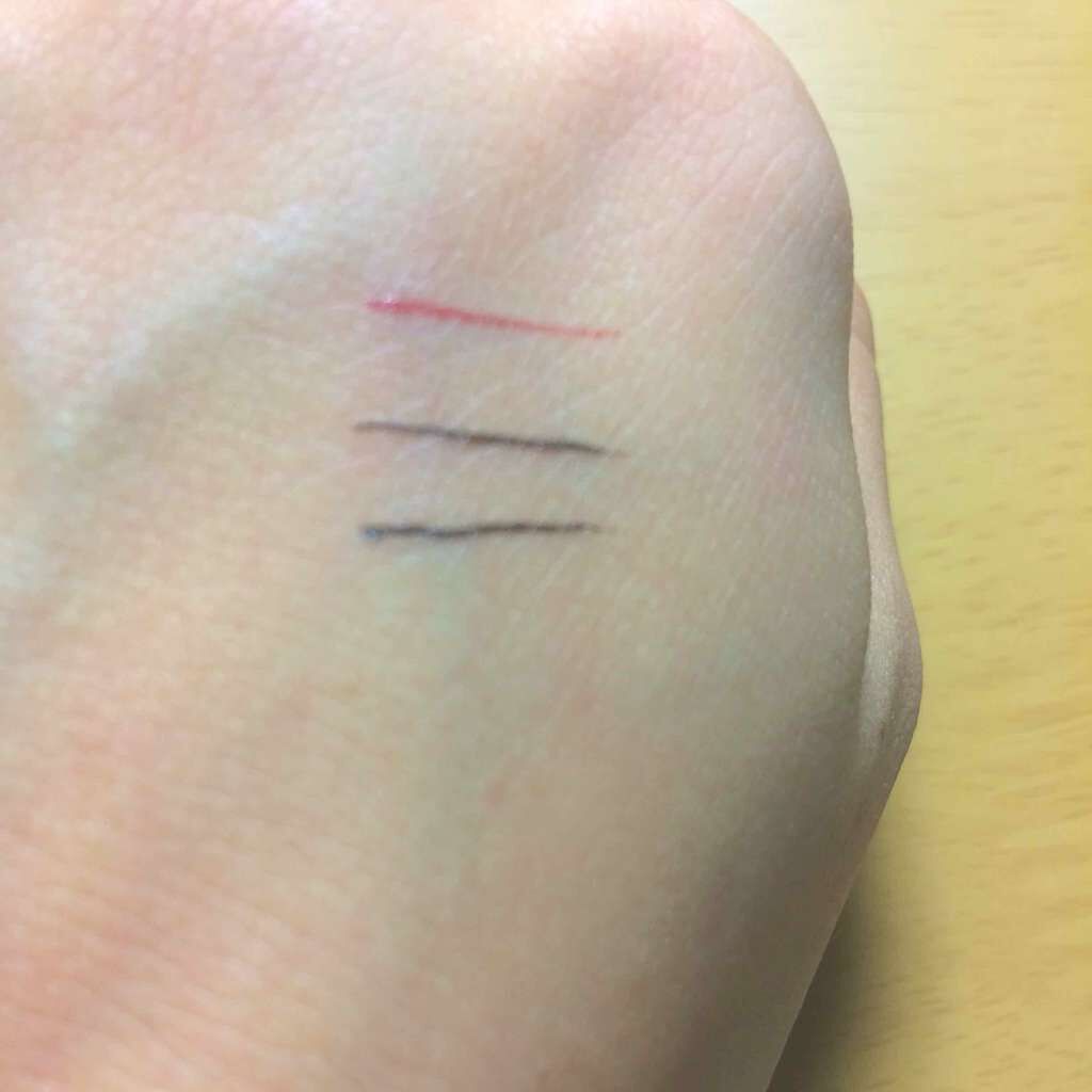 モテライナー リキッド/UZU BY FLOWFUSHI/リキッドアイライナーを使ったクチコミ(3枚目)