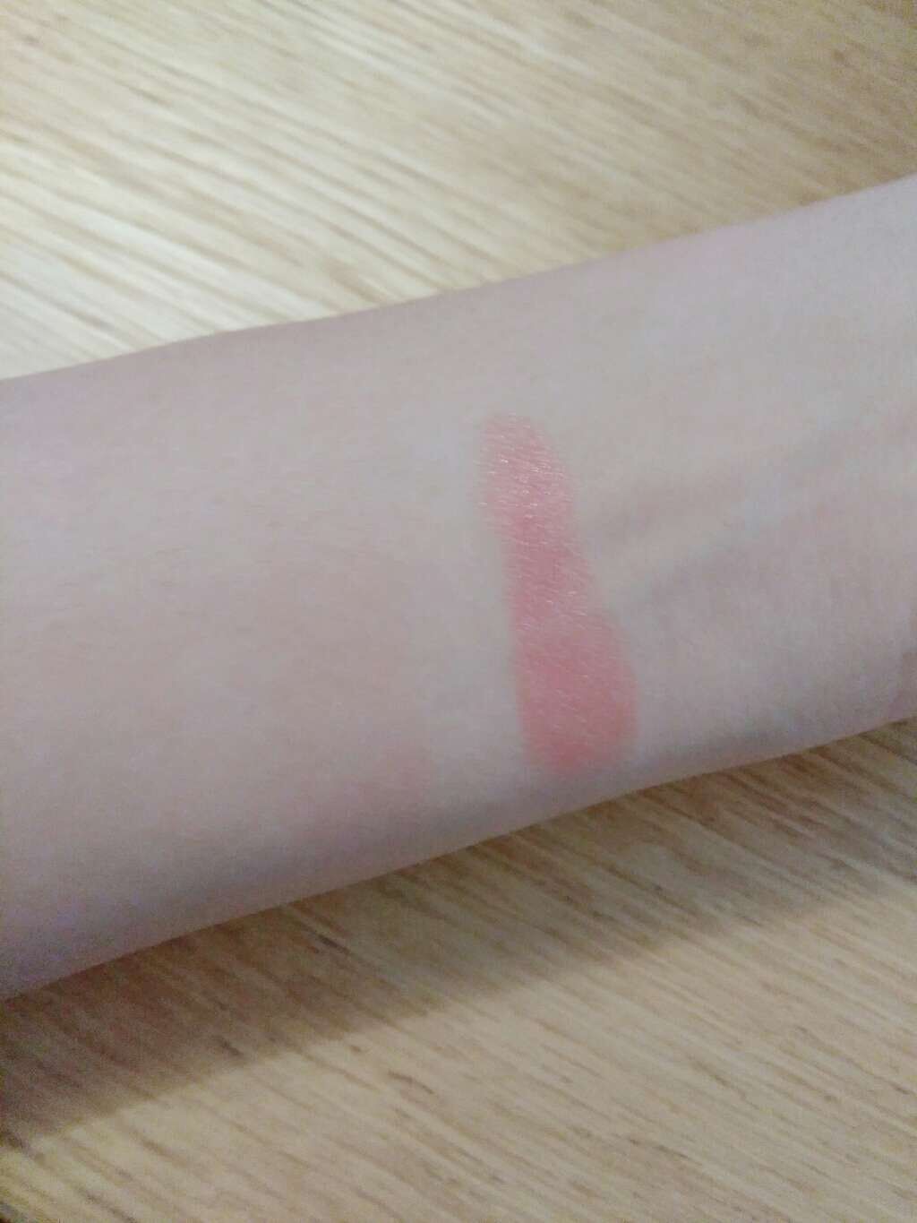 ラスティンググロスリップ/CEZANNE/口紅を使ったクチコミ（2枚目）