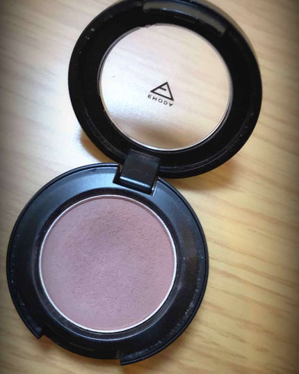 IMPRESSIVE EYE COLOR/エモダ コスメティクス/単色アイシャドウを使ったクチコミ(1枚目)