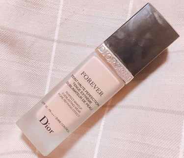 Dior / ディオール
Diorskin forever
ディオールスキンフォーエヴァーフルイド
010 アイボリー
SPF35 PA+++

カバー力とラスティング、崩れにくさを求めて購入しました⭐