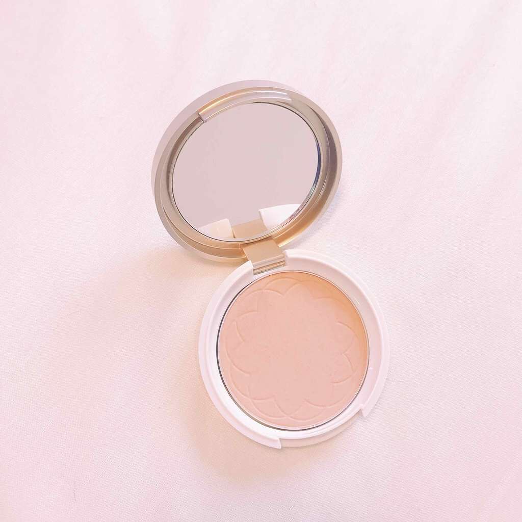 UVシルクフェイスパウダー/CEZANNE/プレストパウダーを使ったクチコミ(4枚目)