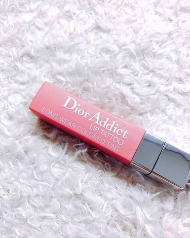 *Dior*
アディクト リップ ティント
 #351 ナチュラルヌード

友達から誕生日プレゼントで頂きました💄

発色がとてもよく、肌馴染みするお色味でとてもお気に入りです😊

つけると一気に女子力