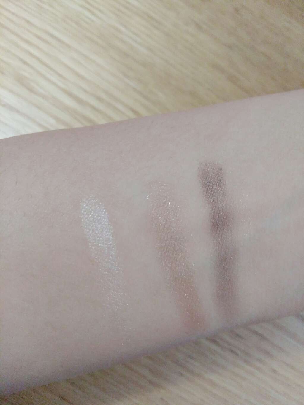 ラスティンググロスリップ/CEZANNE/口紅を使ったクチコミ（3枚目）