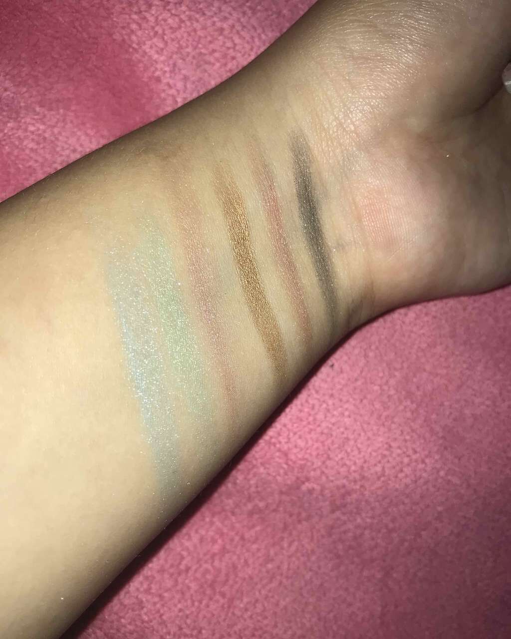 30COLORSEYESHADOWPALETTE/Dolly Angel/アイシャドウパレットを使ったクチコミ(2枚目)