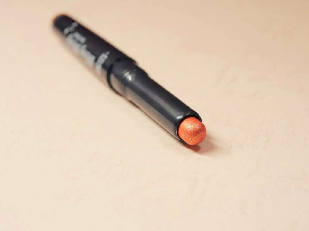 キラキラ アイシャドウ/ETUDE/スティックアイシャドウを使ったクチコミ(2枚目)